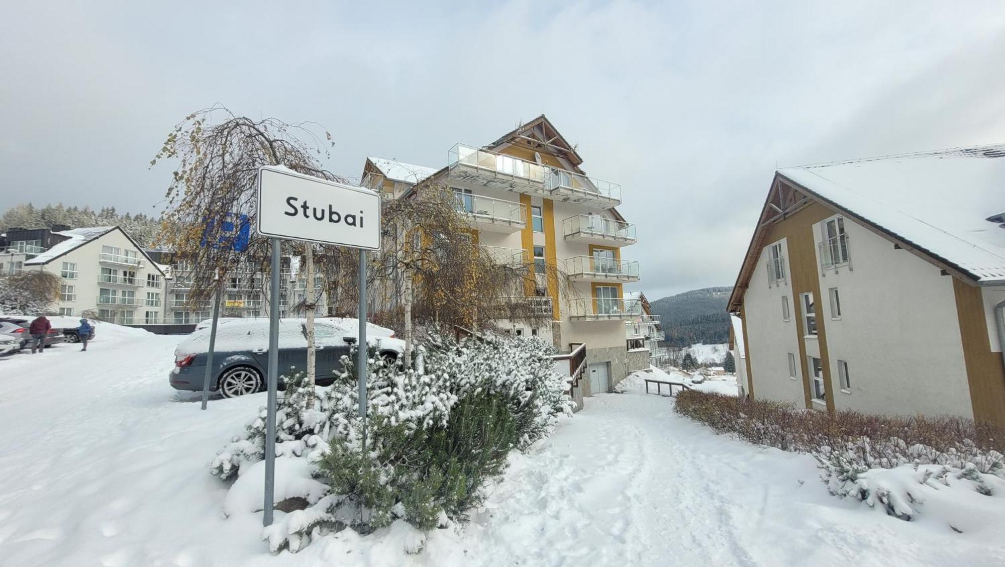 Apartament Stubai 3 Czarna Gora 西恩纳 外观 照片